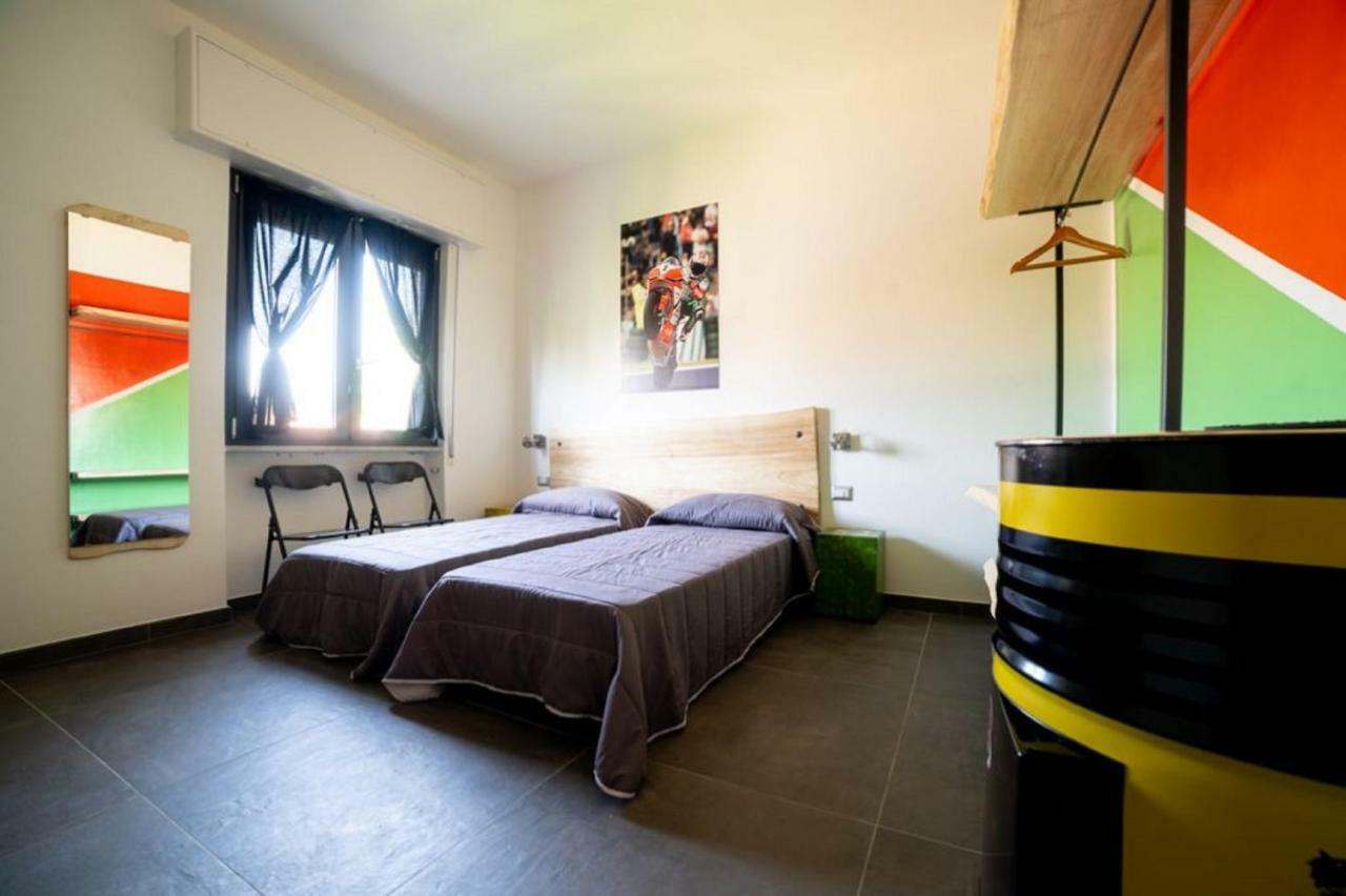 Bed and Breakfast Italian Piston House Sport Moto Rent Миллезимо Экстерьер фото